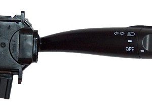 Toyota Corolla AE110 / AE111 (1996?2002) Indicator & Headlamp Switch 16-Pin