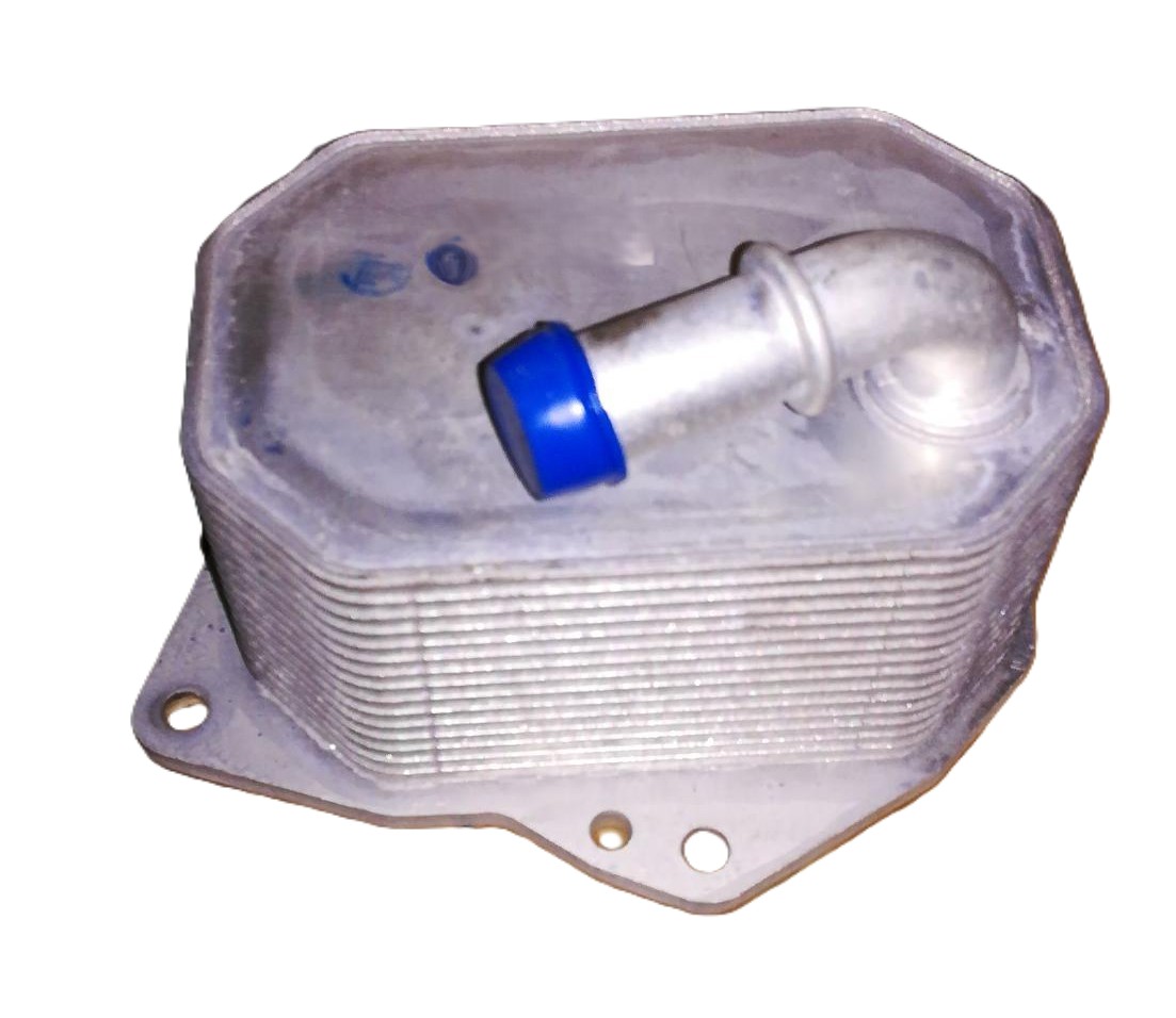 FORD RANGER T62.2/3.2 ENGINE OIL COOLER